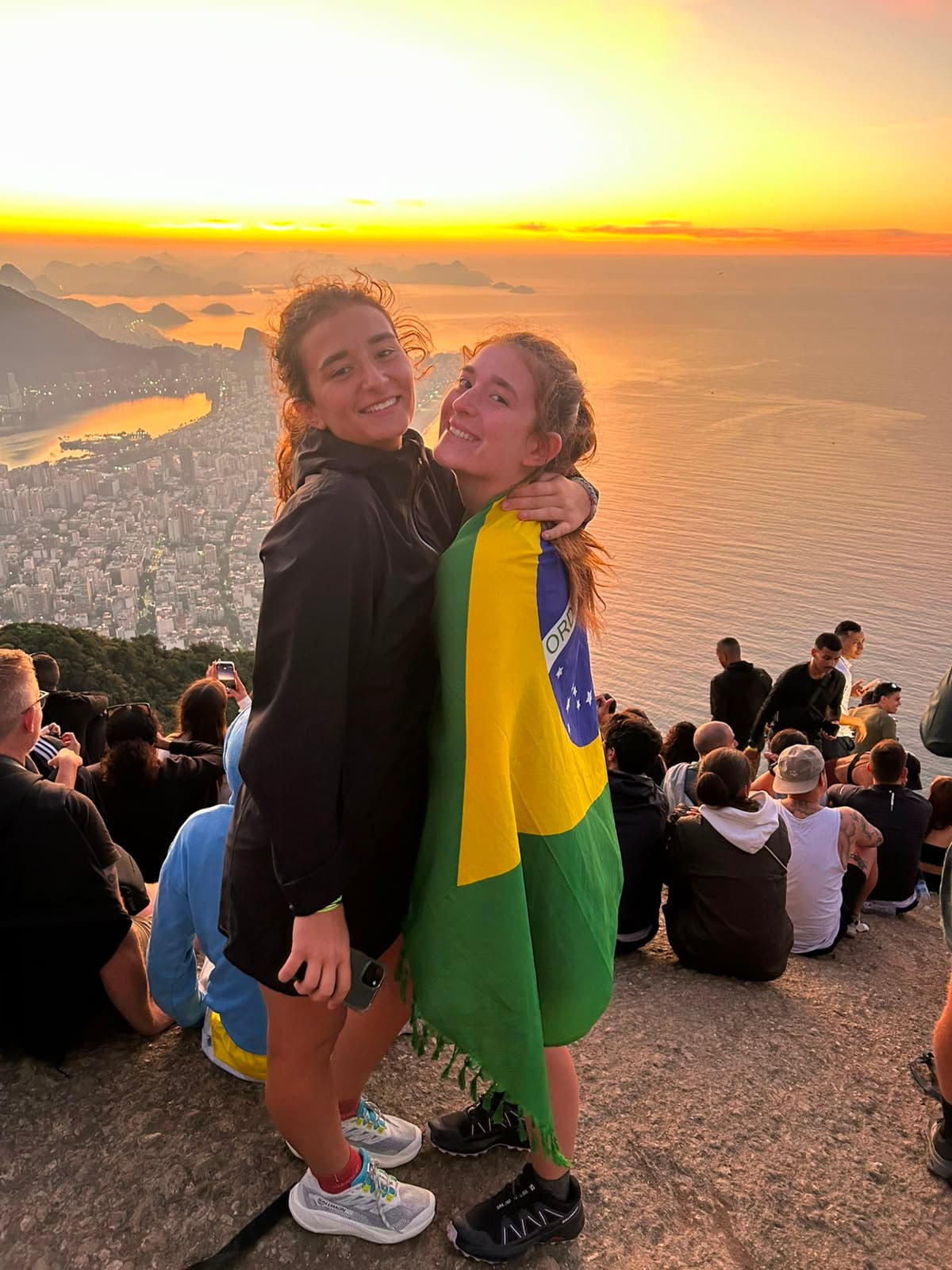 Trilha Dois Irmãos - Nascer do Sol